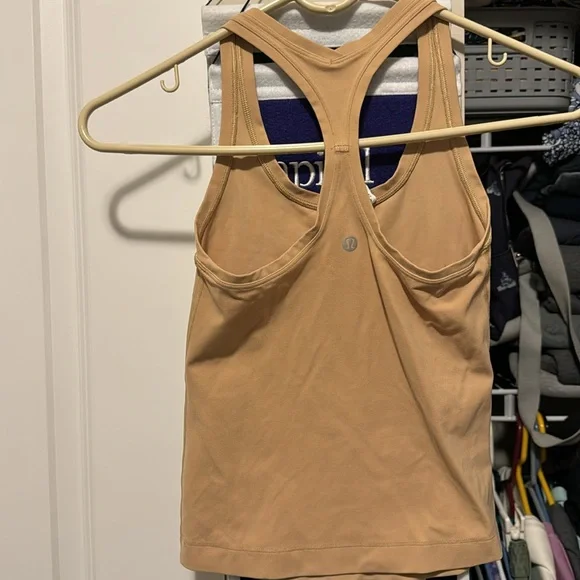 Lululemon tank - Picture 4 of 4